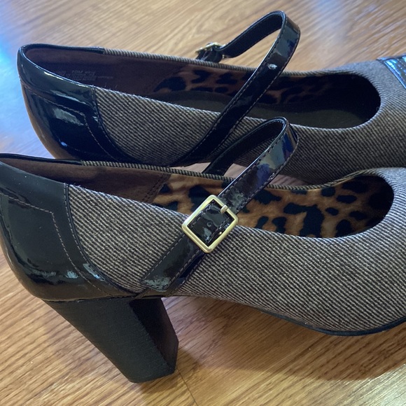 Clarks Brown animal print  3" heels,Size 10M - Picture 3 of 11